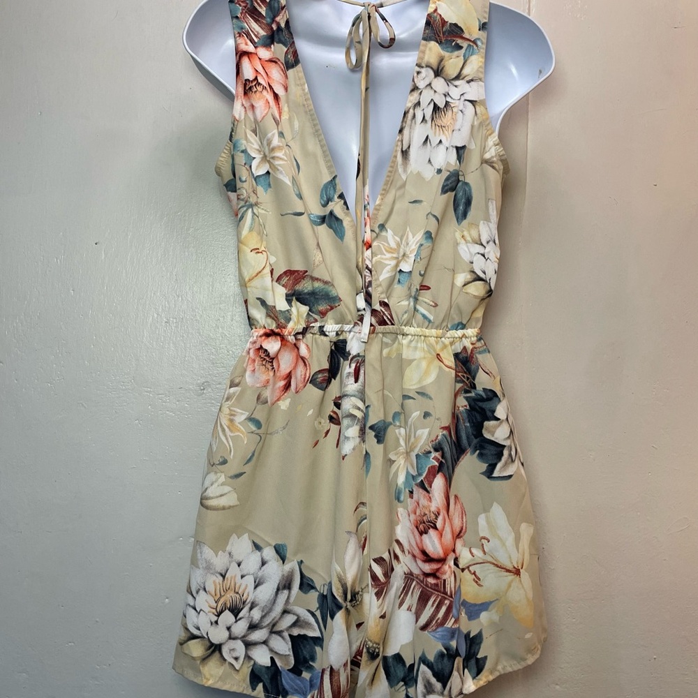 #0114 MOD Floral Crossover V-neck Sleeveless Romper w/ Back Tie-S - Picture 2 of 5